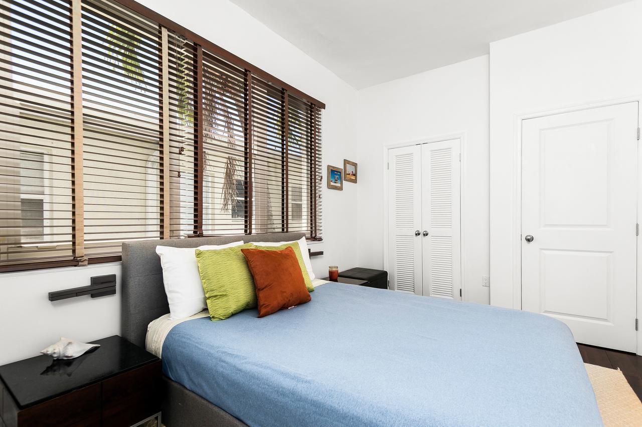 Two Bedroom Two Bath Apartment 2 Block To Beach Miami Beach Bagian luar foto