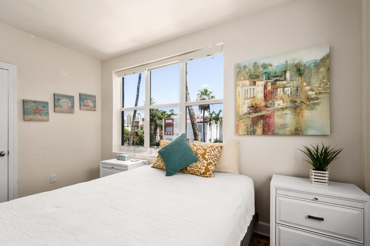 Two Bedroom Two Bath Apartment 2 Block To Beach Miami Beach Bagian luar foto