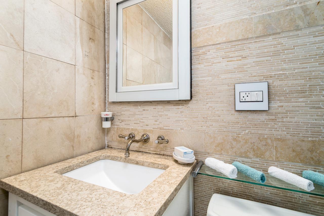 Two Bedroom Two Bath Apartment 2 Block To Beach Miami Beach Bagian luar foto
